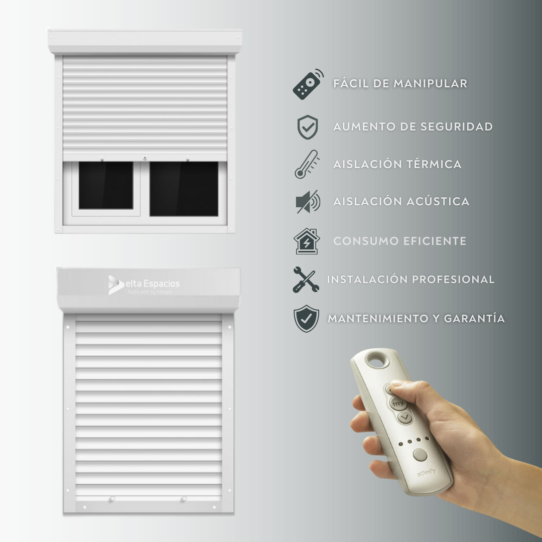 Terraza de departamento moderna con cierre de cristal plegable, amoblada con sofá. Terraza protegida del clima.